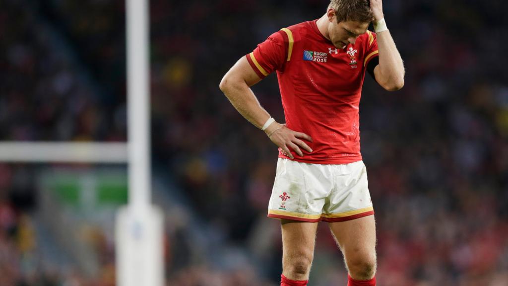 Dan Biggar looks dejected