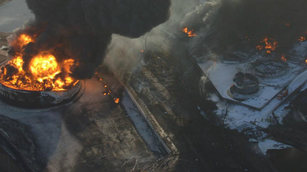 Buncefield explosion aerial view