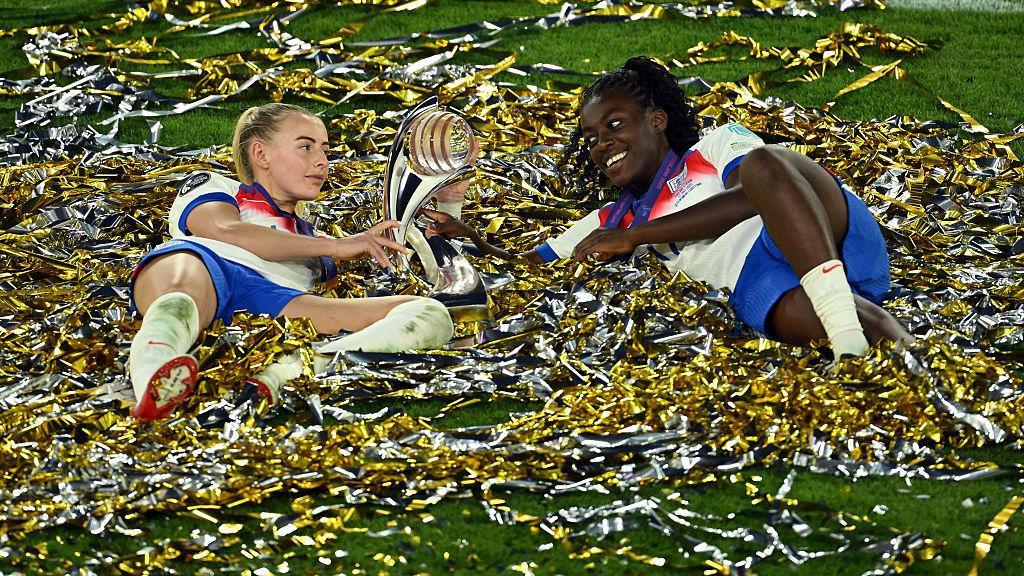 Chloe Kelly and Michelle Agyemang