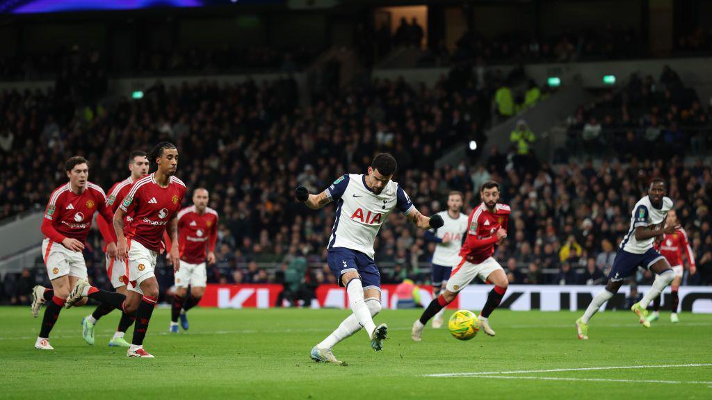 Dominic Solanke shoots to score Tottenham's opening goal