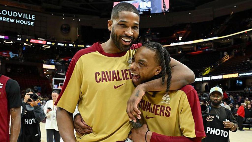 Cavaliers beat Bulls to seal top spot in East