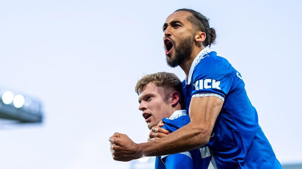 Jarrad Branthwaite of Everton celebrates with team mate Dominic Calvert-Lewin 