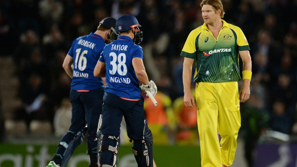 Shane Watson glares at the England batsmen