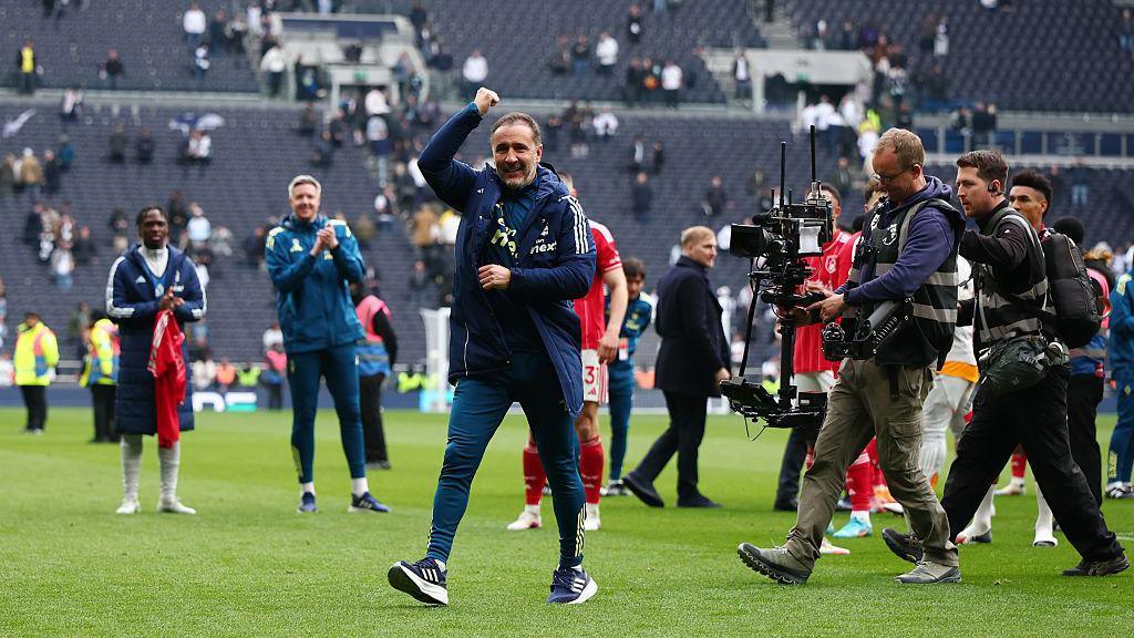 Nottingham Forest Manager Vitor Pereira celebrates