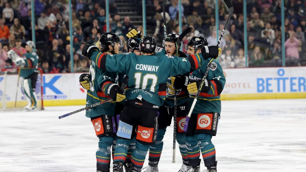 Giants celebrate during Saturday's win over Glasgow Clan