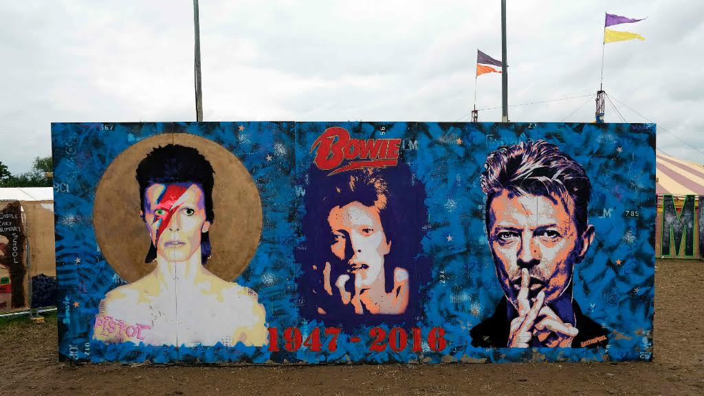 David Bowie tributes at Glastonbury