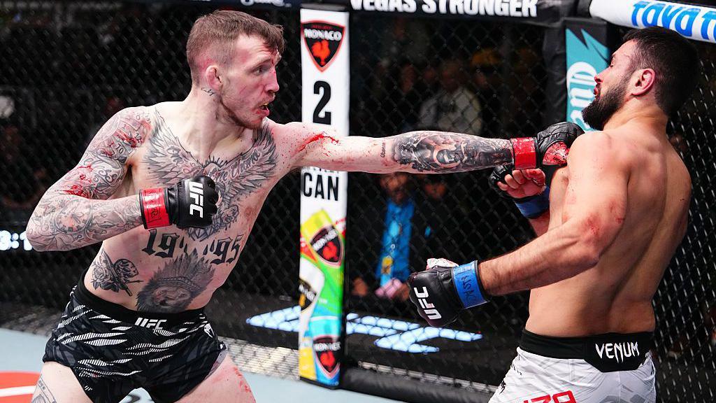 McKee connects against Frunza