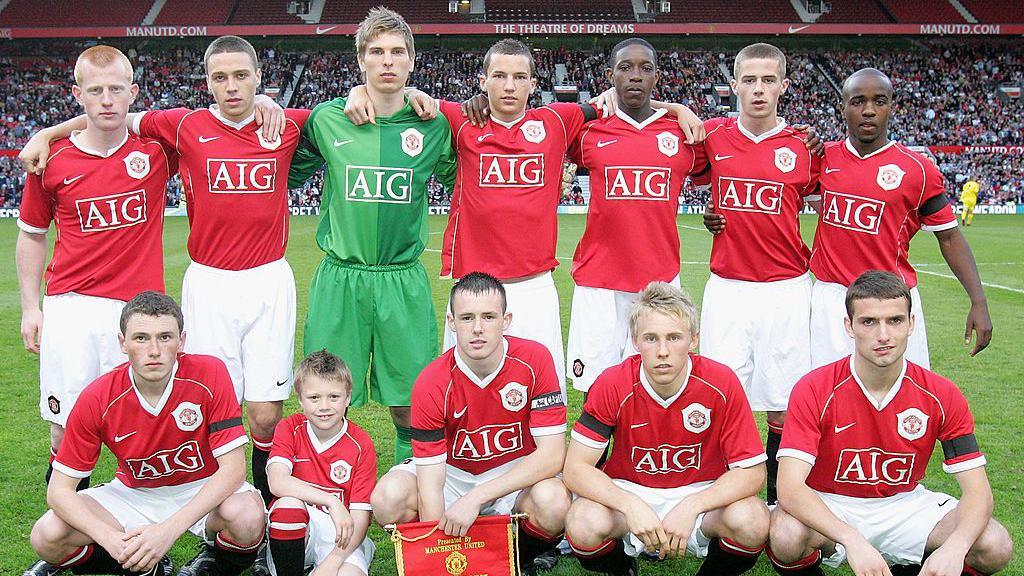 Manchester United's team line up ahead of the FA Youth Cup semi-final in 2007