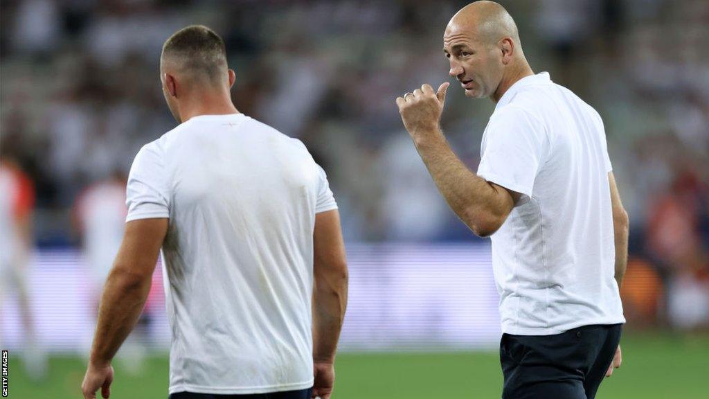 Ben Earl and Steve Borthwick talk before England play Japan