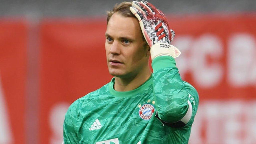 Manuel Neuer playing against Eintracht Frankfurt, May 2020