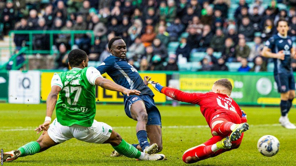 Hibernian's Myziane Maolida scores to make it 1-0 during a cinch Premiership match between Hibernian and Ross County at Easter Road Stadium