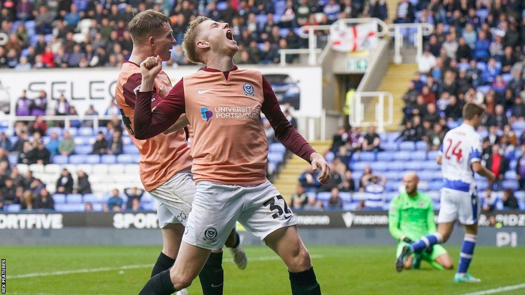 Portsmouth celebrate winner at Reading