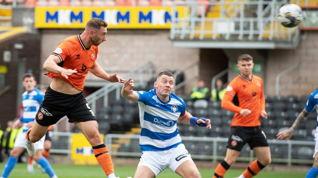 Louis Moult heads in goal