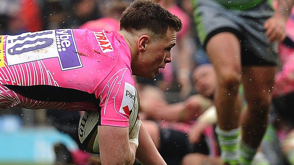 Joe Simmonds scores a try for Exeter