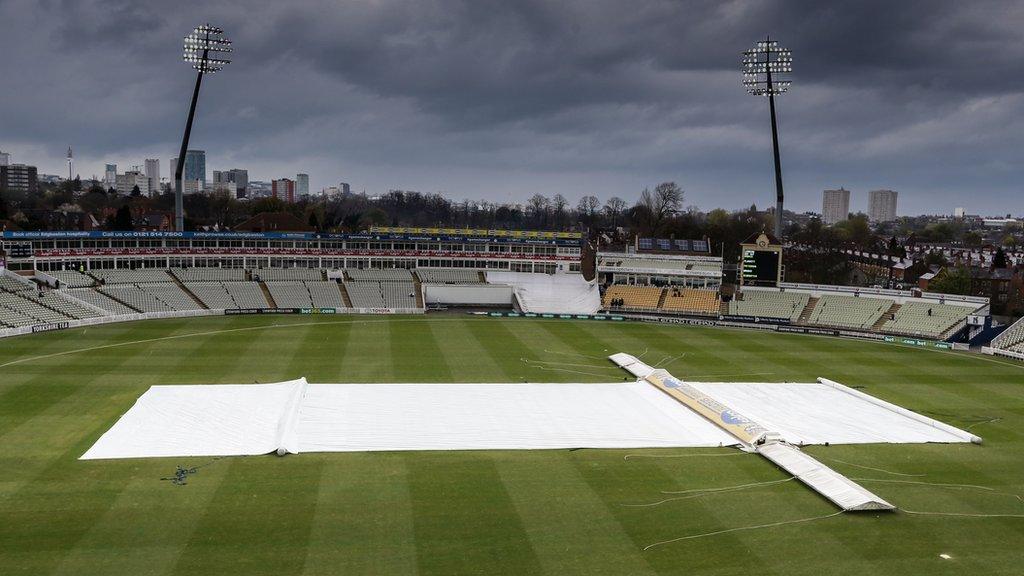 Warwickshire suffered their first washed-out day's play of the Championship season