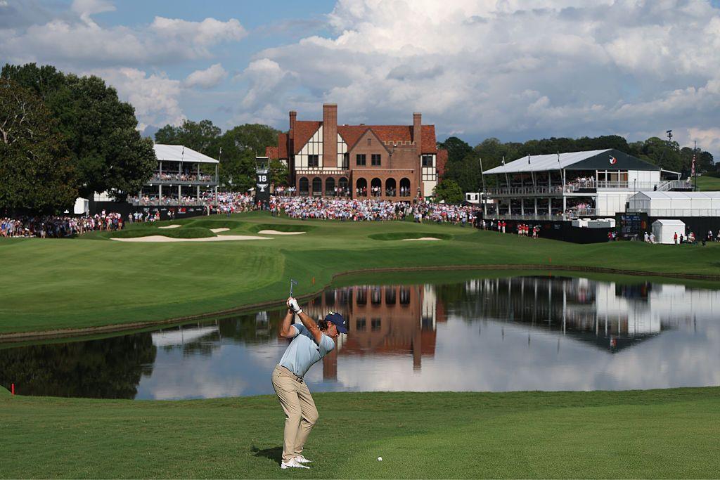 England's Tommy Fleetwood plays a shot on the 18th hole during the final round of the TOUR Championship 2025 at East Lake Golf Club in Atlanta, Georgia. Photo by Kevin C. Cox
