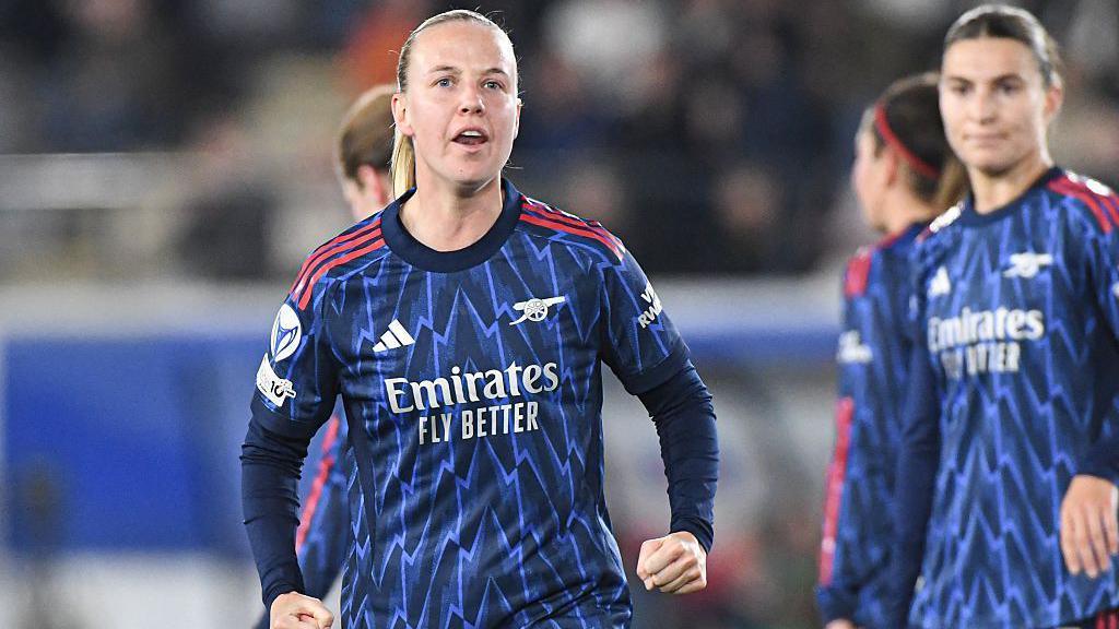 Beth Mead celebrates a goal