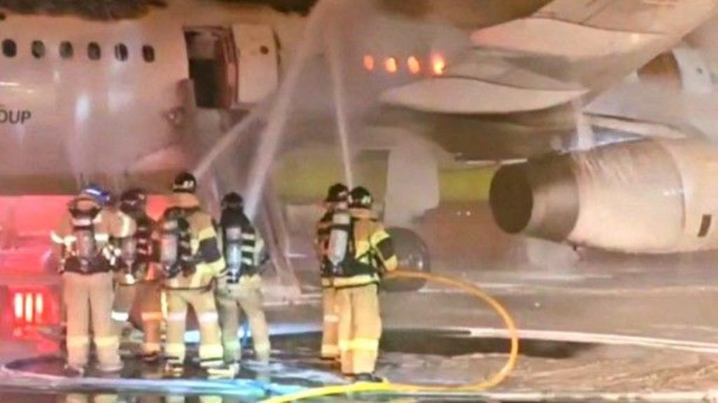 Why airlines are warning over lithium-ion batteries