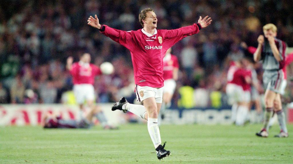 Ole Gunnar Solskjaer celebrates Manchester United's win against Bayern Munich in the 1999 Champions League final