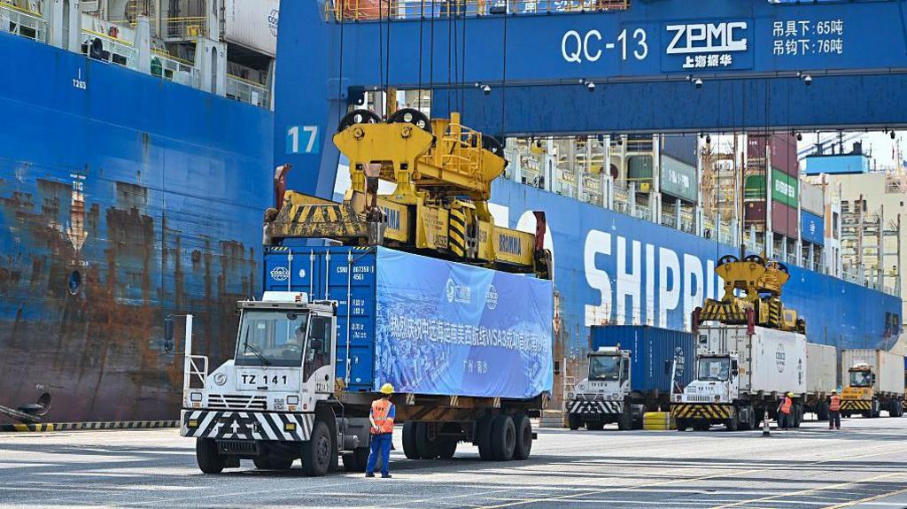 Record US Import Drop Tied to Tariffs