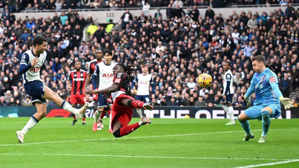 Brennan Johnson scores for Spurs