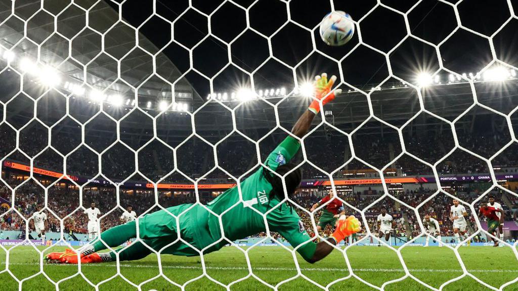 Ronaldo scores penalty