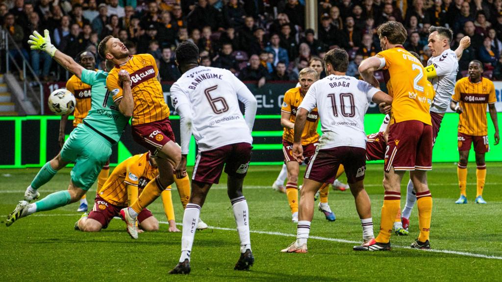 Title Race Takes Another Dramatic Turn, Leaving Fans Intoxicated