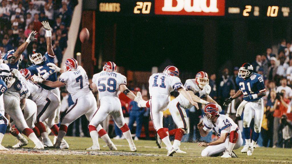 Buffalo Bills kicker Scott Norwood (11) watches as his potentially game-winning kick sails wide right in Super Bowl XXV