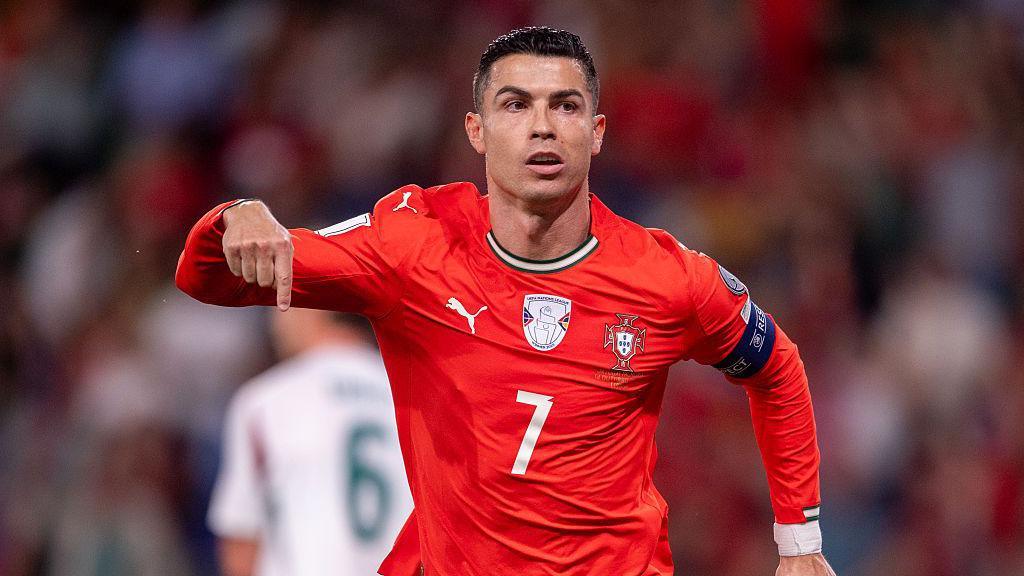 Cristiano Ronaldo yn chwarae dros Bortiwgal yn erbyn Hwngari