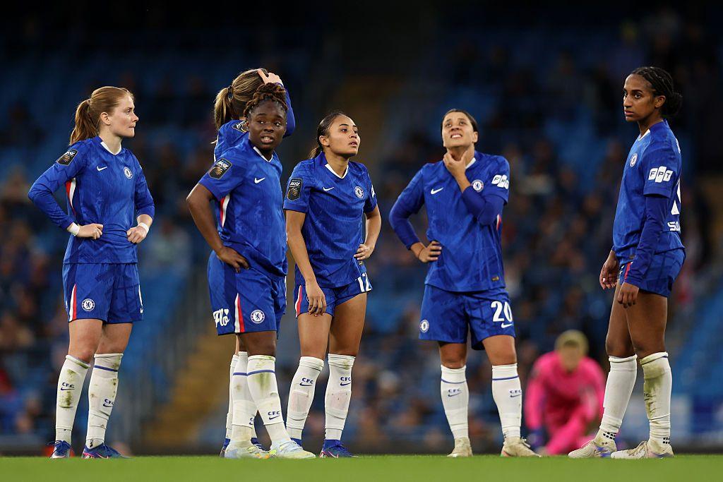 Chelsea players react