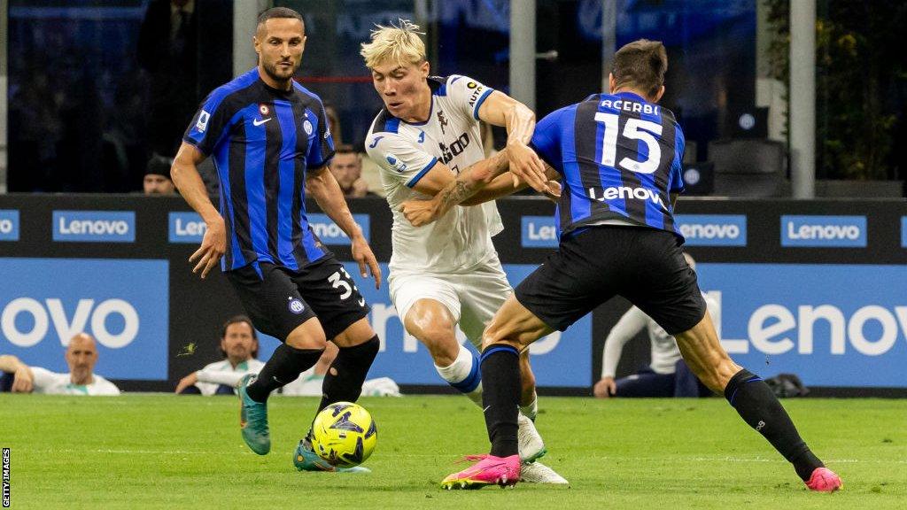 Rasmus Hojland playing for Atalanta against Inter Milan