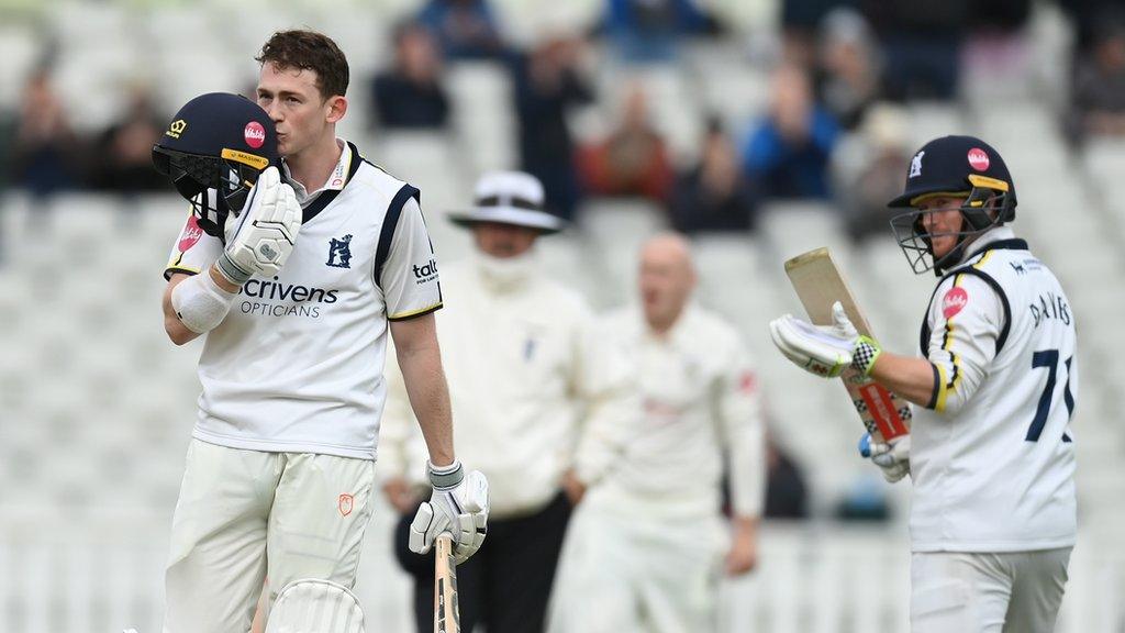 Warwickshire centurions Rob Yates and Al Davies (right)