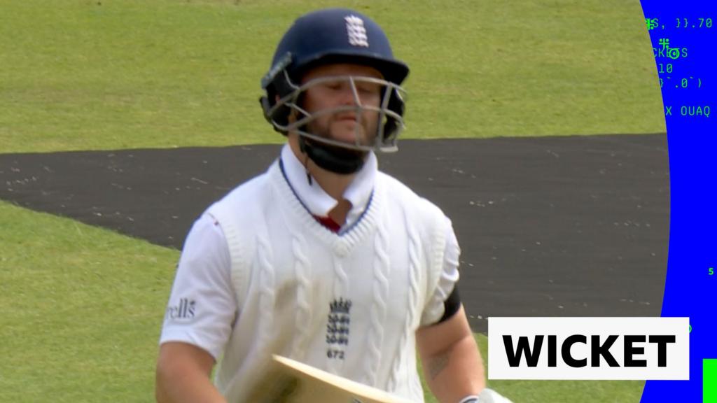 'Can you believe it?' - Duckett dismissed on 149