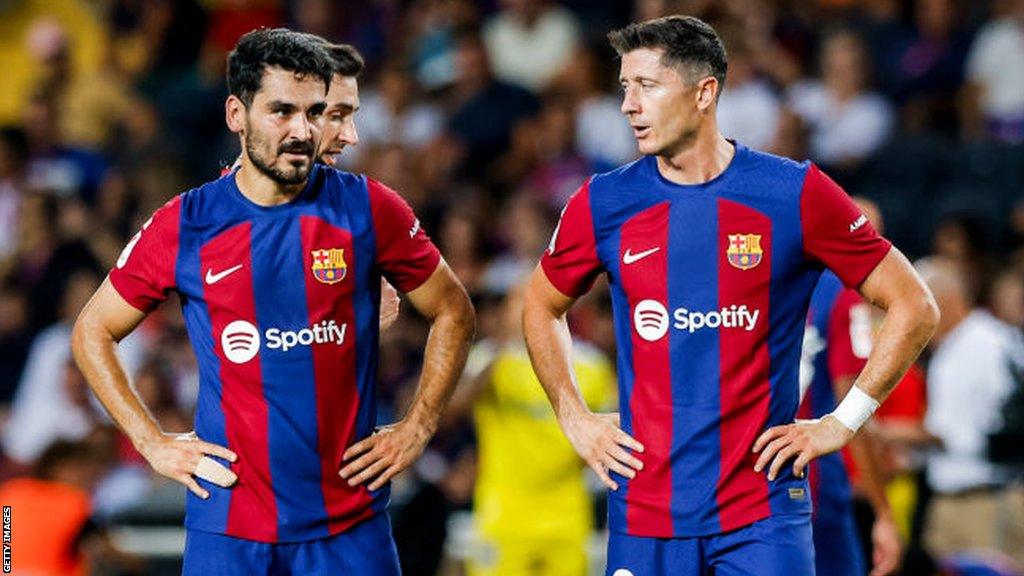 Ilkay Gundogan and Robert Lewandowski playing for Barcelona