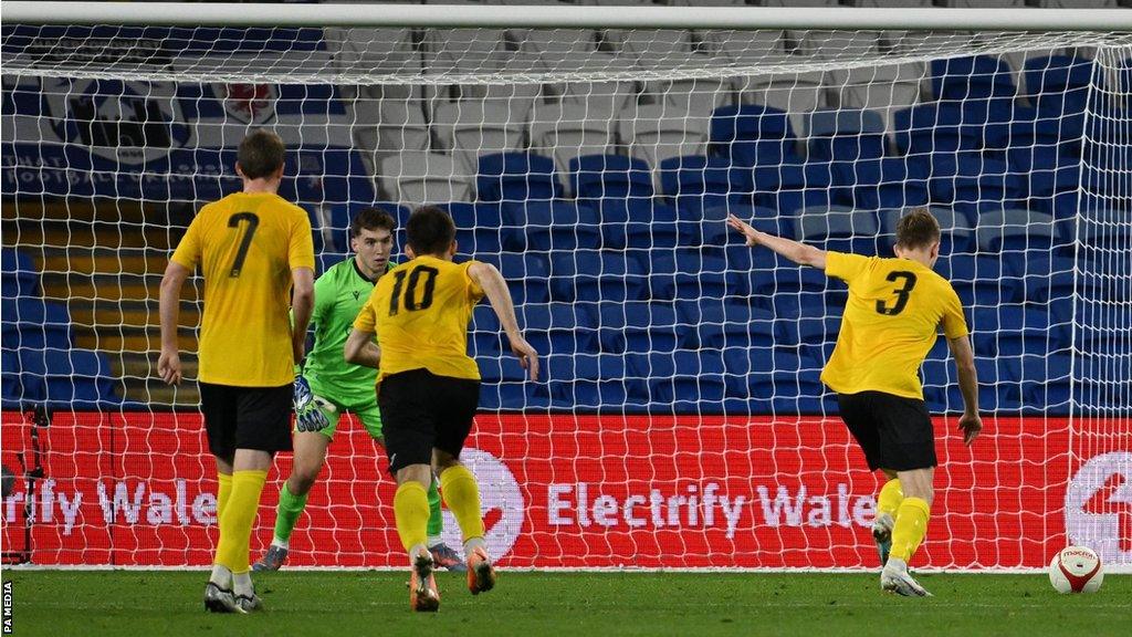 Jann Benjaminsen scores from the penalty spot to win the tie for B36 Torshavn