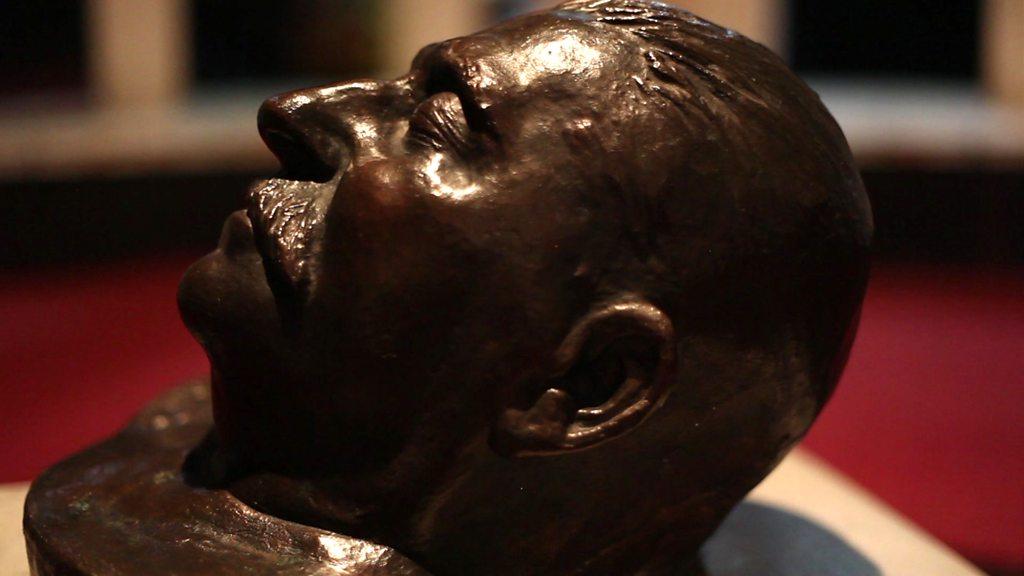 Joseph Stalin's death mask