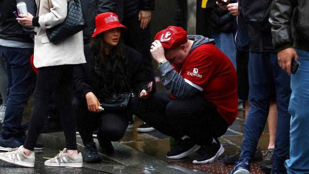 Liverpool parade latest: Child and adult seriously hurt and dozens more  injured after car ploughs into Liverpool crowd