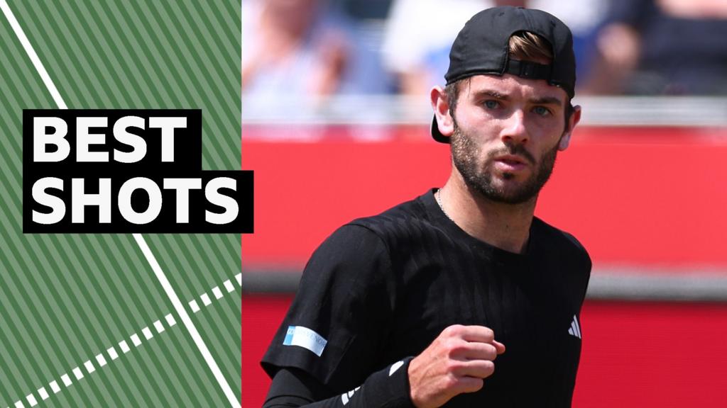 Britain's Fearnley into Queen's quarter-final - best shots