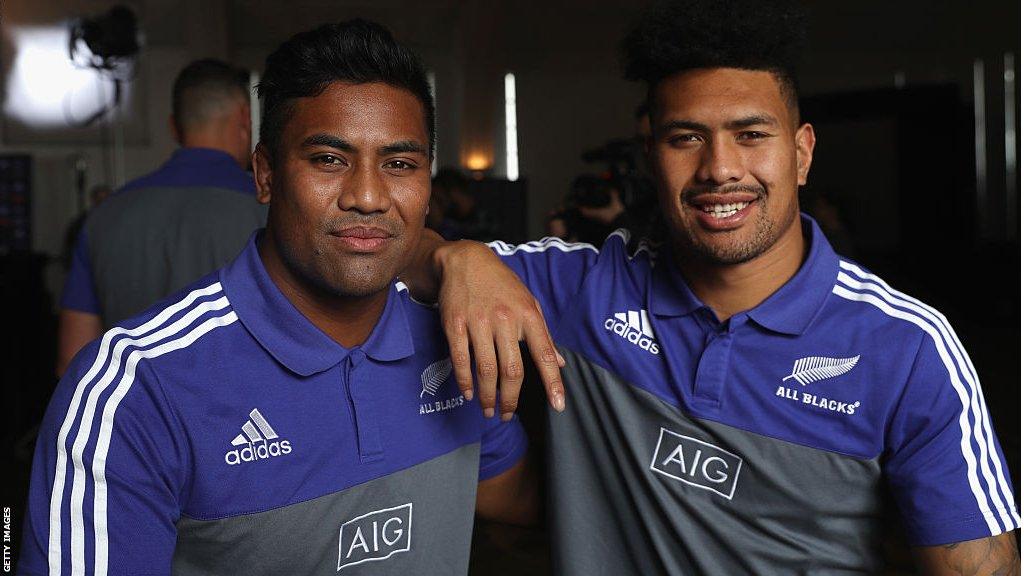 Julian and Ardie Savea pose in New Zealand training kit