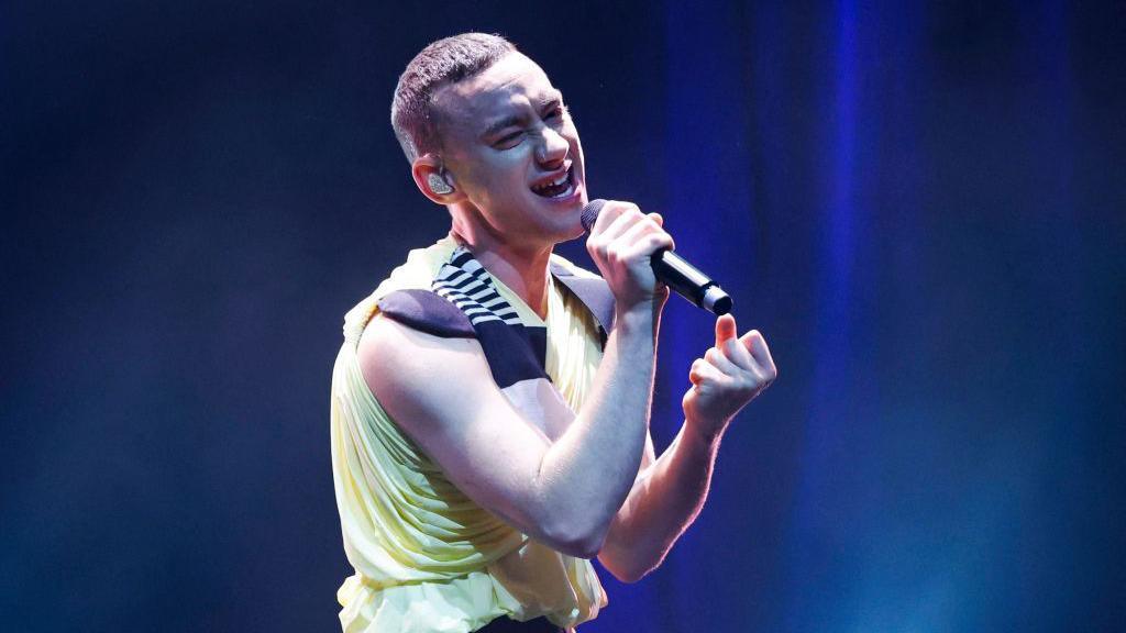 Olly Alexander 