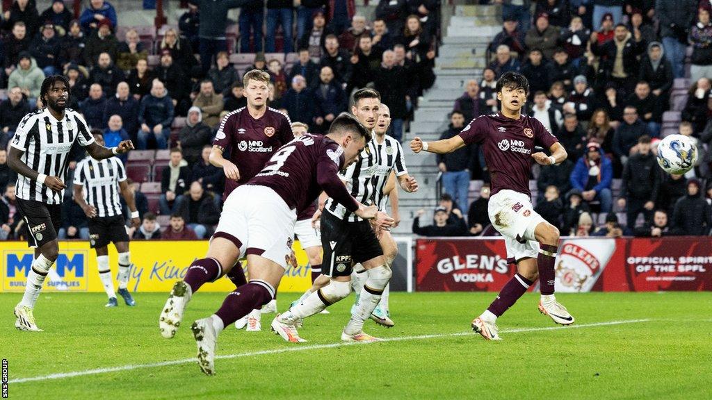 Lawrence Shankland scores to make it 1-0 Hearts during a cinch Premiership match between Heart of Midlothian and St Mirren at Tynecastle Park