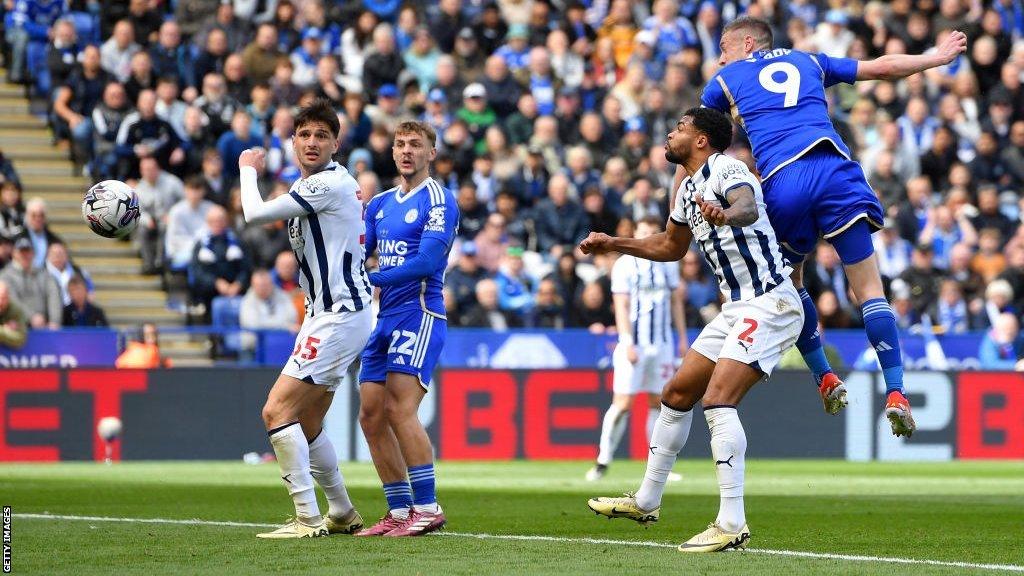 Jamie Vardy heads in Leicester's second