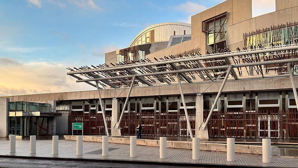 the outside oft he Scottish Parliament building