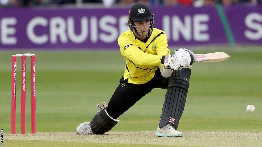 Ollie Price bats for Gloucestershire