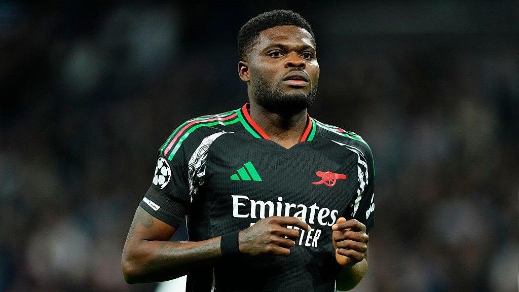 Thomas Partey playing for Arsenal