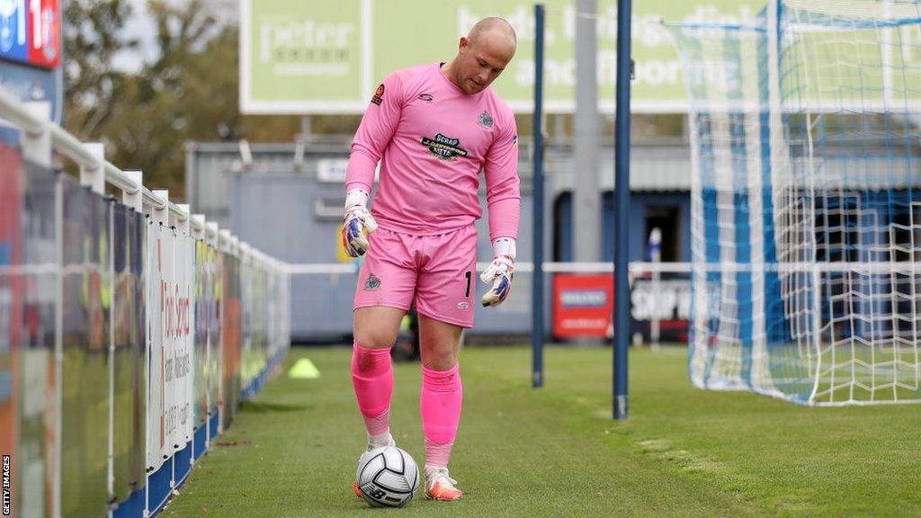 Goalkeeper Tony Thompson