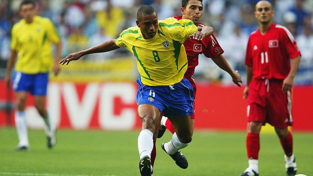 Gilberto Silva playing for Brazil in the 2002 World Cup