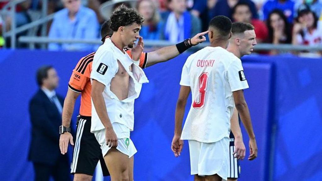 Las camisetas rotas de Puma se convierten en un inusual tema de conversación en la Copa del Mundo