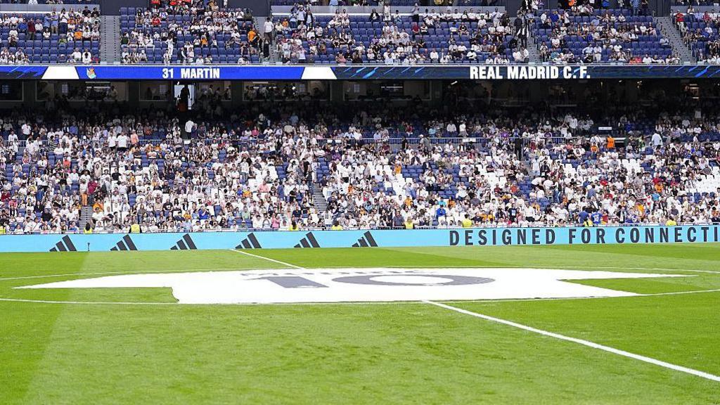Luka Modric's shirt number 10 on show on the pitch at Real Madrid 