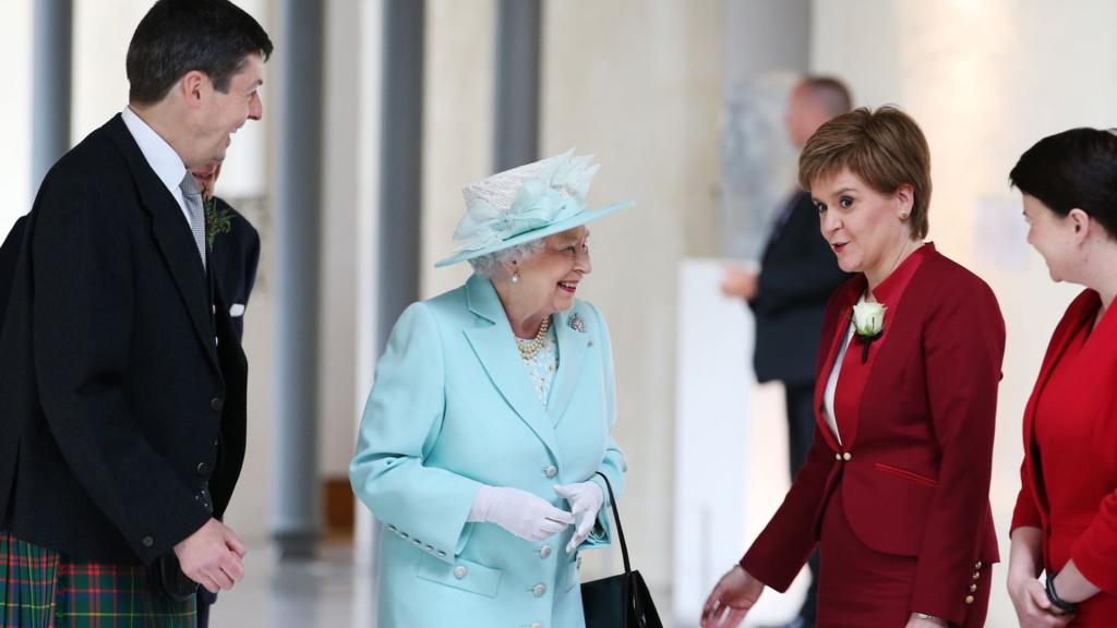 The Queen at parliament